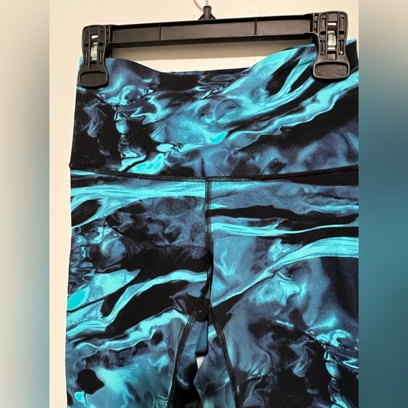 lululemon athletica Blue Patterned Leggings - Picture 11 of 16